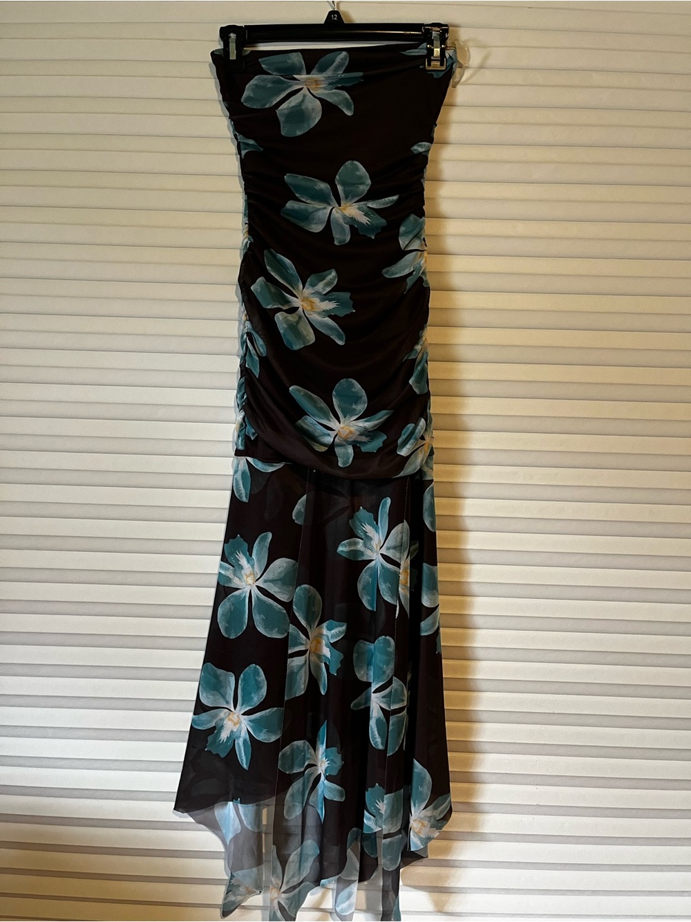 Strapless and draped flower dress